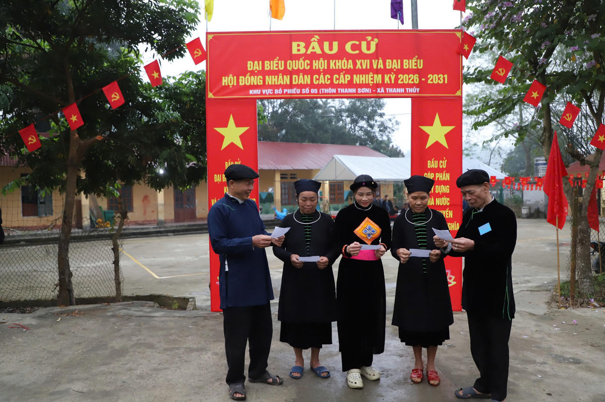 Mạch sống Tân Trào chảy dọc biên cương trong ngày hội lớn