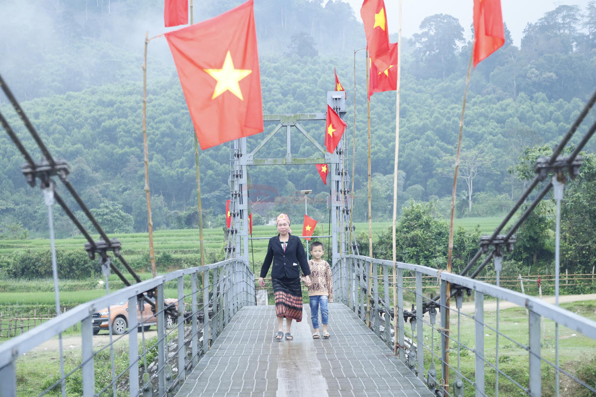 Nghệ An: Cử tri bản Xằng đi bầu cử