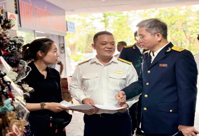 Đồng hành, hỗ trợ hộ kinh doanh thực hiện đúng quy định về thuế