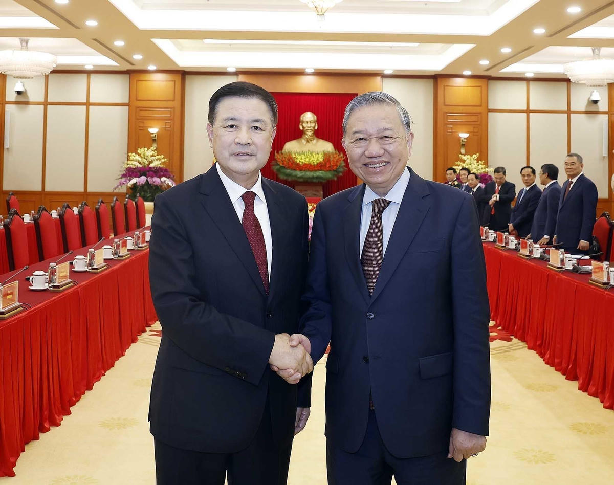 Tổng Bí thư Tô Lâm và Bộ trưởng Công an Trung Quốc Vương Tiểu Hồng. Ảnh: Thống Nhất – TTXVN