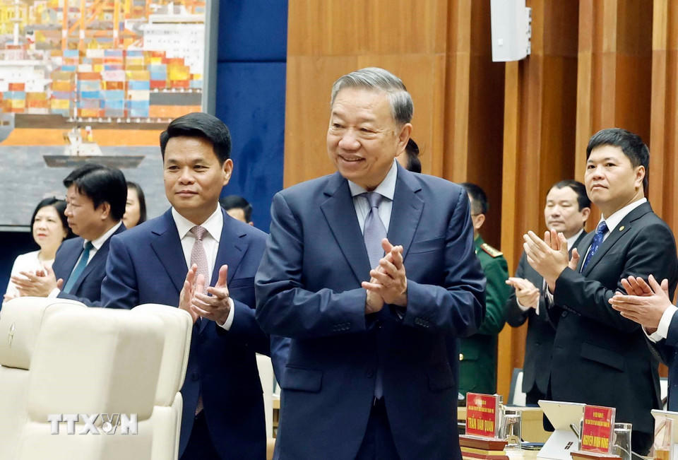 Tổng Bí thư Tô Lâm đến dự cuộc làm việc với Ban Chấp hành Đảng bộ thành phố Hải Phòng. (Ảnh: Thống Nhất/TTXVN)