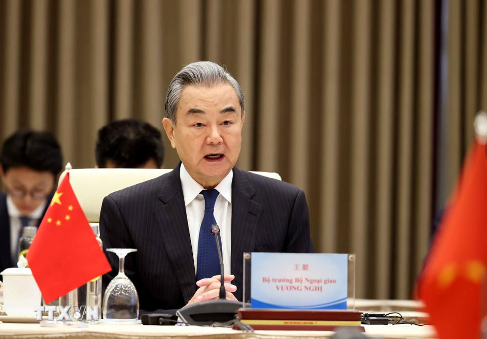 Bộ trưởng Bộ Ngoại giao Trung Quốc Vương Nghị phát biểu tại hội nghị. (Ảnh: An Đăng/TTXVN).