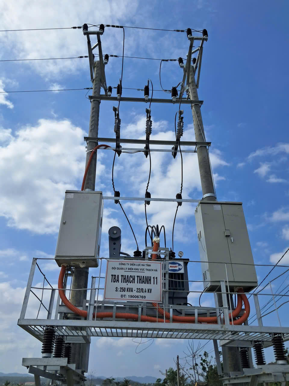 Dự án xây dựng TBA chống quá tải lưới điện (xã Thạch Hà).