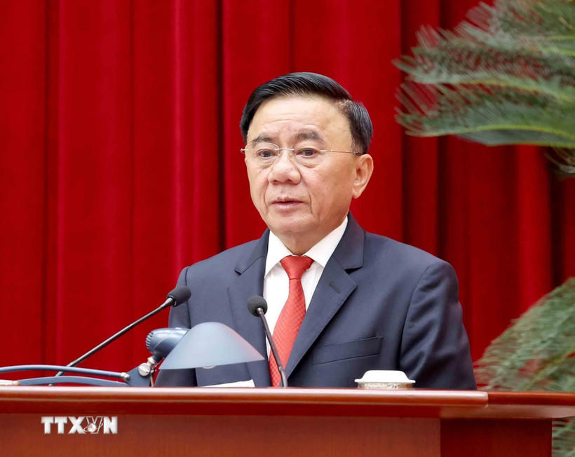 Đồng chí Trần Cẩm Tú, Ủy viên Bộ Chính trị, Thường trực Ban Bí thư, Trưởng Tiểu ban Tổ chức, phục vụ Đại hội XIV của Đảng phát biểu chỉ đạo hội nghị. (Ảnh: Phương Hoa/TTXVN).