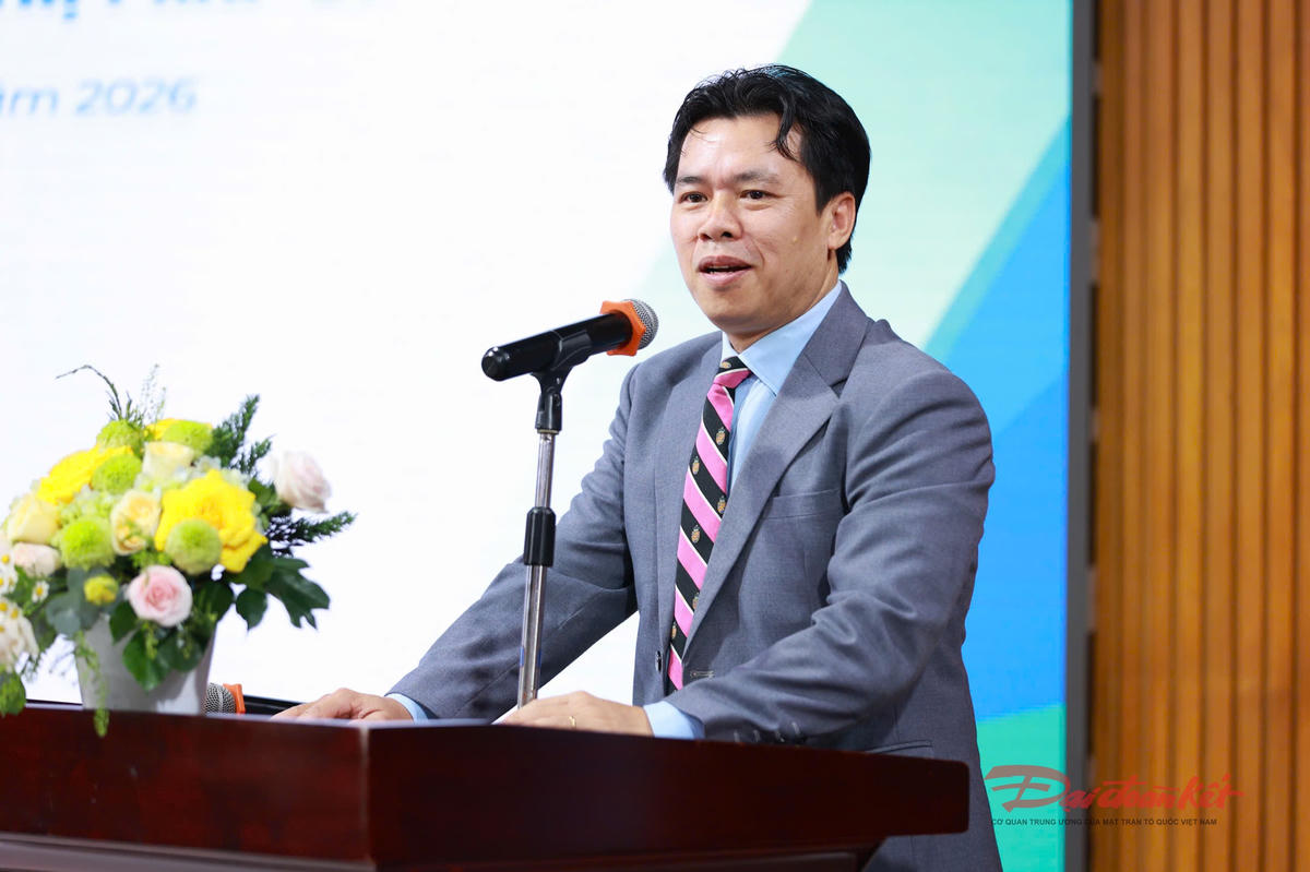 GS.TS Đỗ Văn Đại phát biểu tại hội thảo. Ảnh: Hồng Phúc.