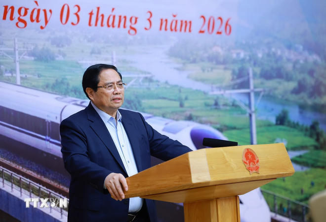 Thủ tướng Phạm Minh Chính chủ trì phiên họp thứ bảy của Ban Chỉ đạo các công trình trọng điểm, dự án quan trọng quốc gia lĩnh vực đường sắt. (Ảnh: Dương Giang/TTXVN).