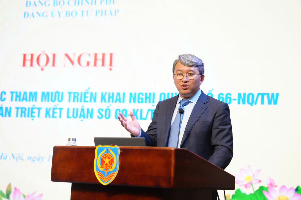 Bộ trưởng Bộ Tư pháp Nguyễn Hải Ninh phát biểu tại Hội nghị.