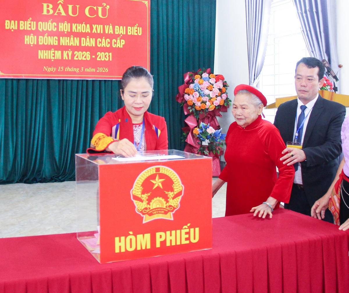 Bà Võ Thị Minh Sinh - Phó Bí thư Tỉnh ủy, Chủ tịch Ủy ban MTTQ Việt Nam tỉnh và 6 vị Phó Chủ tịch Uỷ ban MTTQ tỉnh Nghệ An trúng cử đại biểu HĐND tỉnh Nghệ An nhiệm kỳ 2026-2031.
