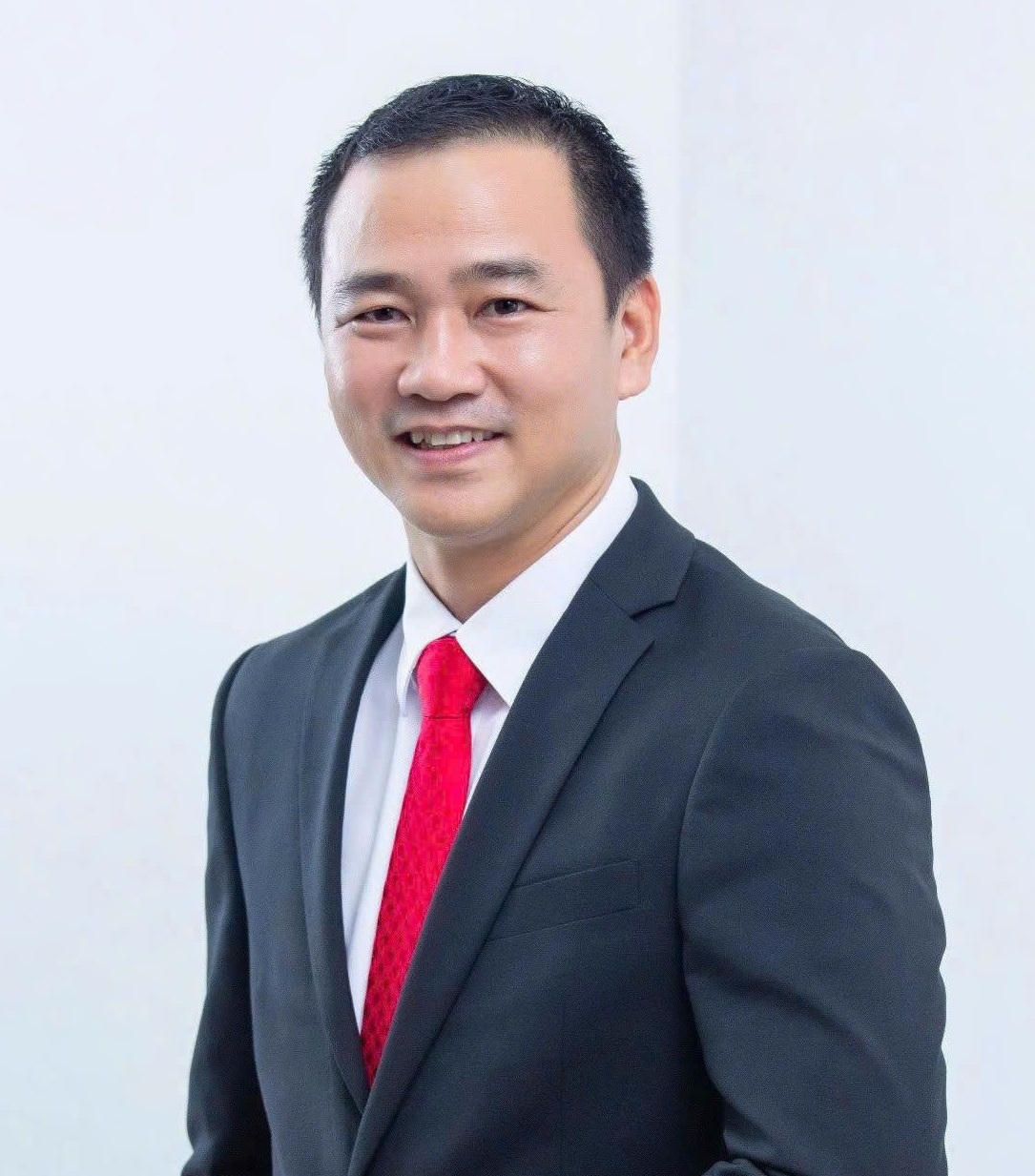 Ông Lư Nguyễn Xuân Vũ.