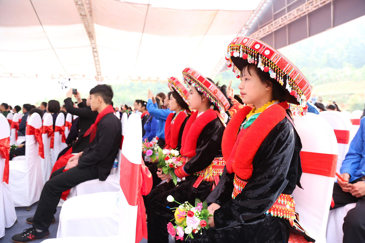 Xuân Trường là xã biên giới, có các đồng bào dân tộc Tày, Nùng, Dao, Mông cùng sinh sống.