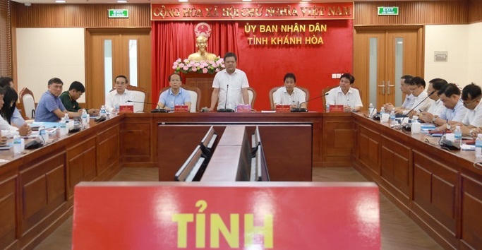 Ủy ban Bầu cử tỉnh Khánh Hòa họp, nghe báo cáo kết quả bầu cử. Ảnh CT