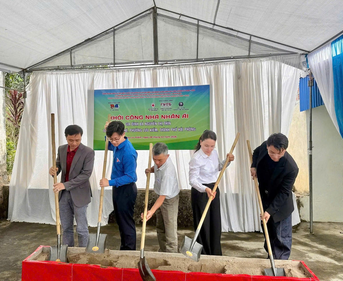 Thành Đoàn Hải Phòng kêu gọi các đơn vị, nhà hảo tâm tổ chức khởi công nhà nhân ái cho gia đình bà Nguyễn Thị Thìn tại phường Lưu Kiếm. Ảnh: PT. 
