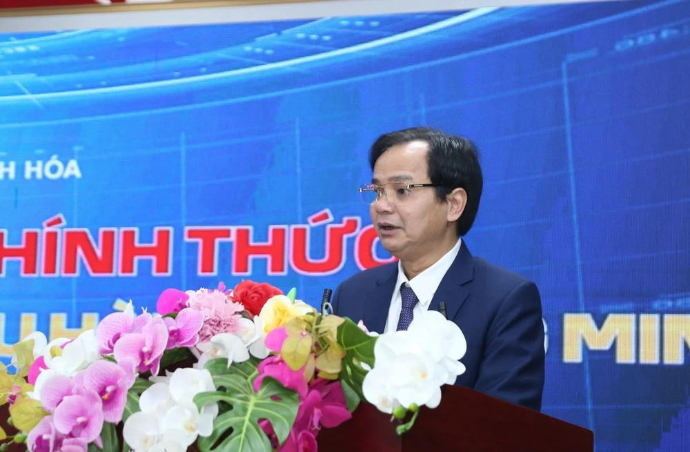 Giám đốc Sở Khoa học và Công nghệ Trần Duy Bình thông tin về hoạt động thử nghiệm của IOC Thanh Hóa. Ảnh: Phong Sắc