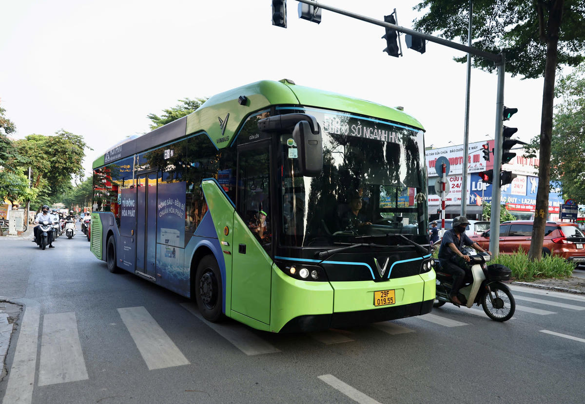 Thủ tướng chỉ thị tiết kiệm năng lượng, phát triển giao thông điện