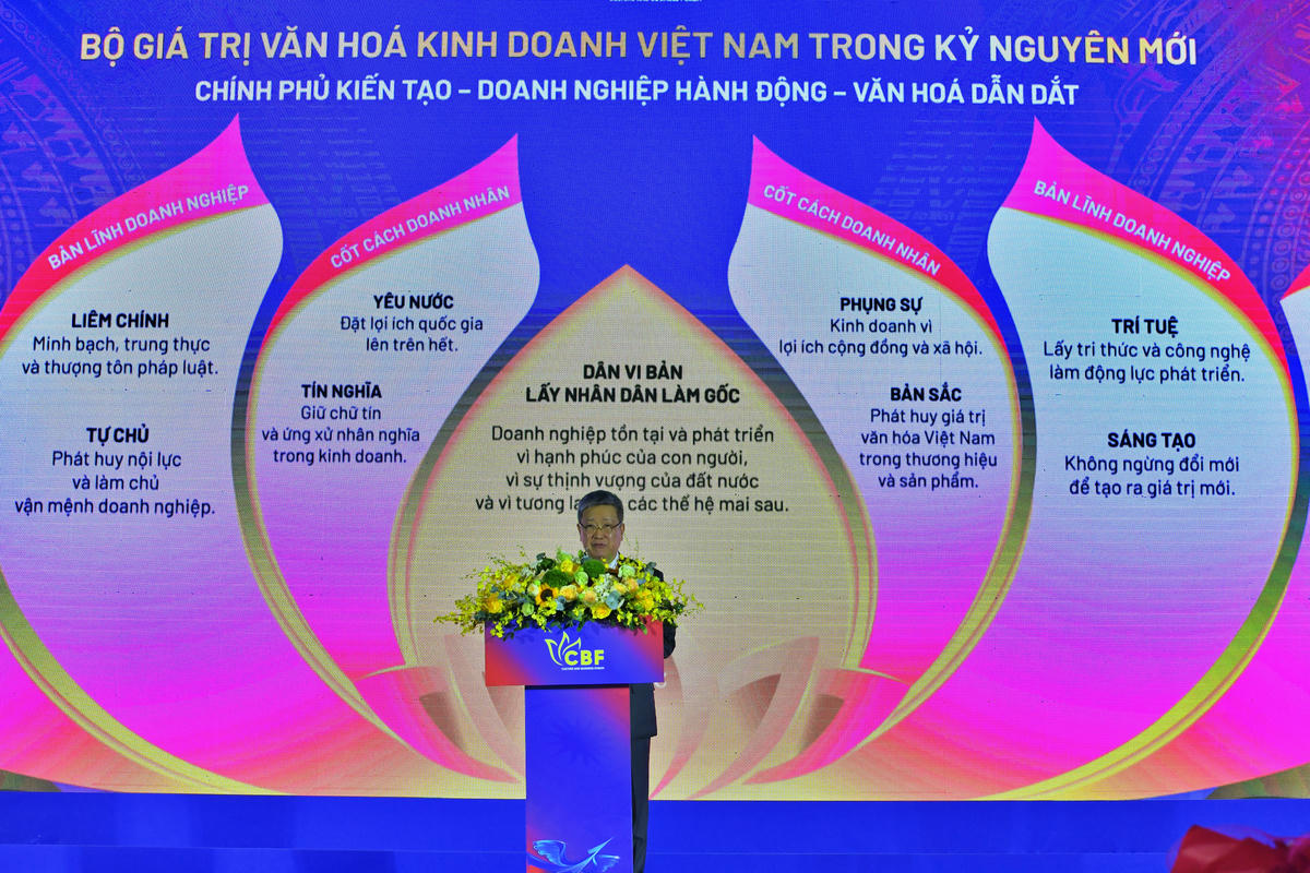 Ông Hồ Anh Tuấn - Chủ tịch Hiệp hội Phát triển Văn hóa doanh nghiệp Việt Nam, công bố&nbsp;Bộ giá trị Văn hoá Kinh doanh Việt Nam trong kỷ nguyên mới.