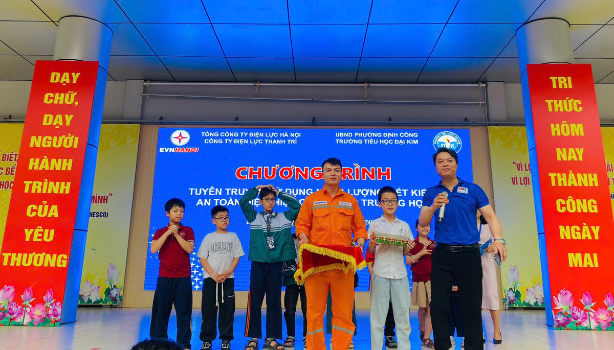 Chương trình Tuyên truyền sử dụng năng lượng tiết kiệm tại trường Tiểu học Đại Kim.