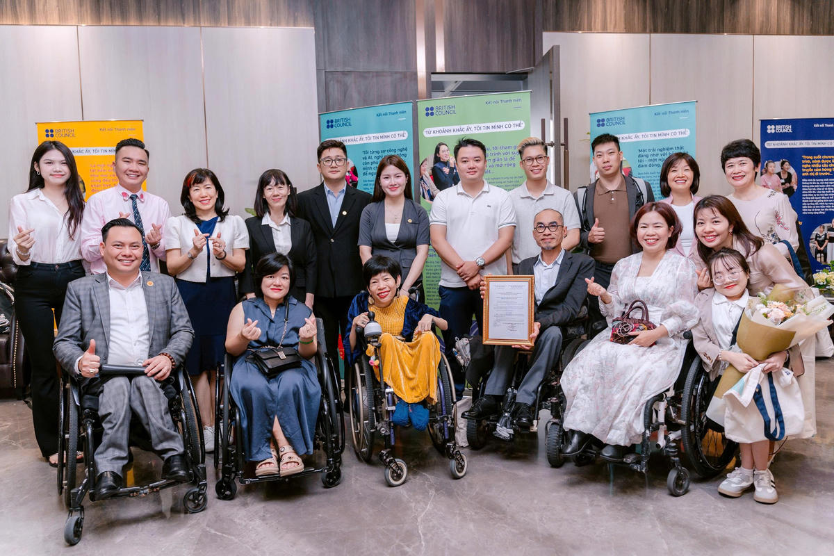 Mục tiêu của Dự án là trao quyền cho nữ thanh niên yếu thế và thanh niên khuyết tật, từng bước mở ra những cánh cửa mới. Không chỉ dừng lại ở đào tạo kỹ năng, dự án hướng tới trang bị nền tảng toàn diện để người trẻ tự tin thích ứng với những biến động của thế kỷ XXI, chủ động kiến tạo tương lai bền vững cho chính mình. Ảnh: MrD