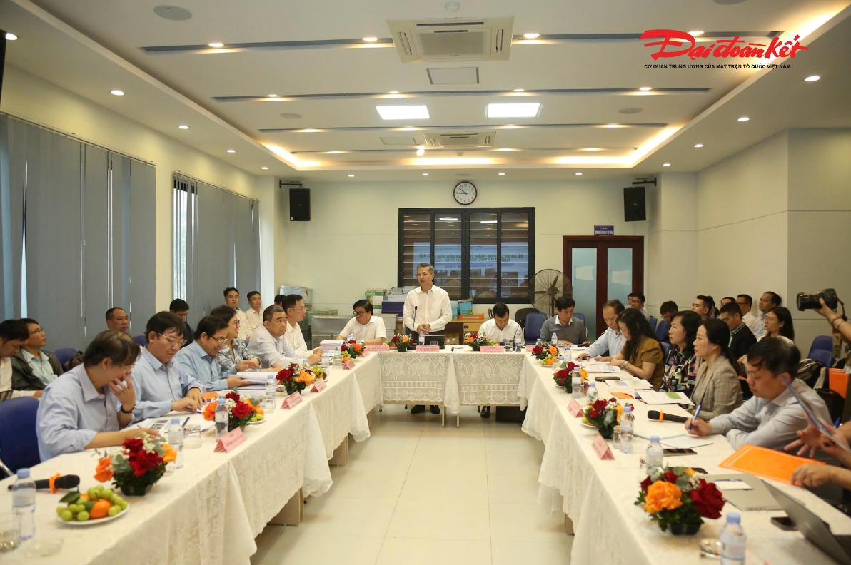 Quang cảnh hội thảo lấy ý kiến hoàn thiện Đề án xử lý úng ngập khu vực nội thành giai đoạn 2026-2030.