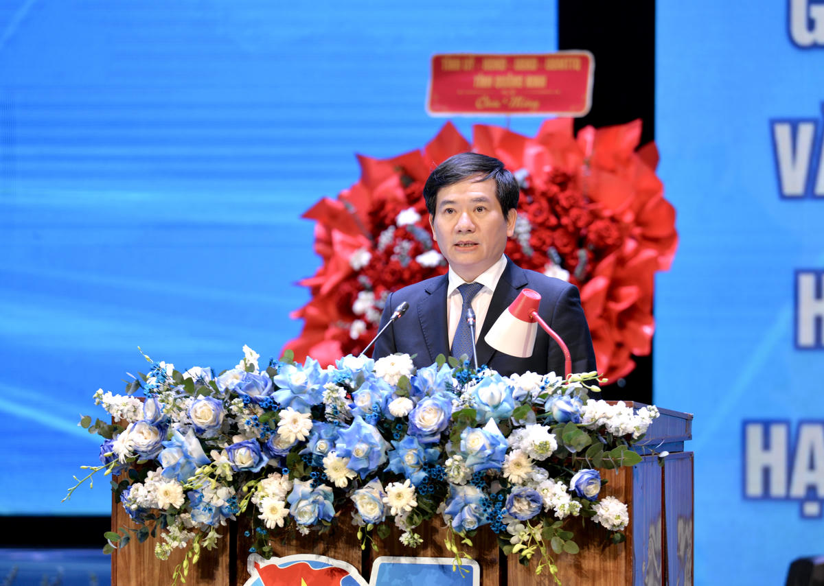  Phó Bí thư Tỉnh ủy, Chủ tịch Ủy ban MTTQ Việt Nam tỉnh Quảng Ninh Vũ Quyết Tiến phát biểu tại chương trình.