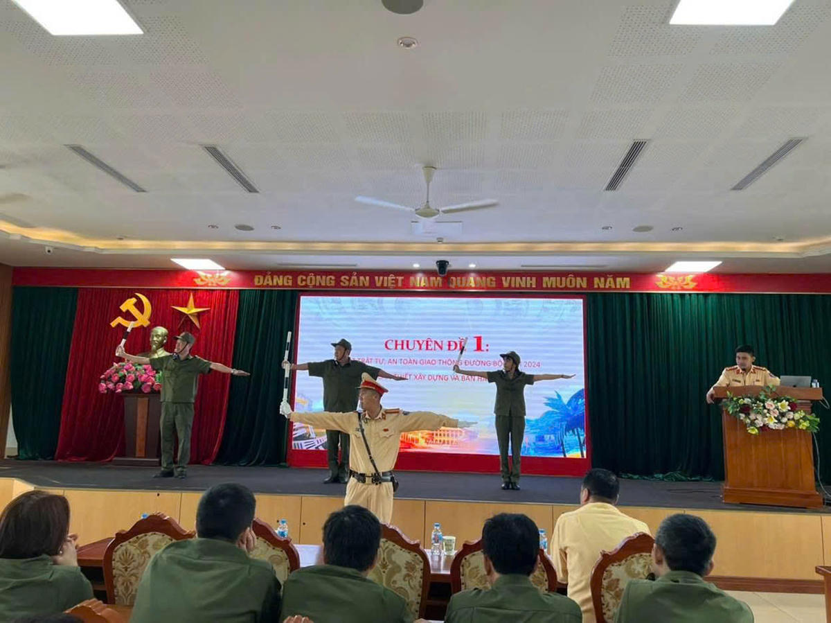 Công an TP Hà Nội: Nâng cao kỹ năng bảo đảm trật tự, an toàn giao thông ở cơ sở
