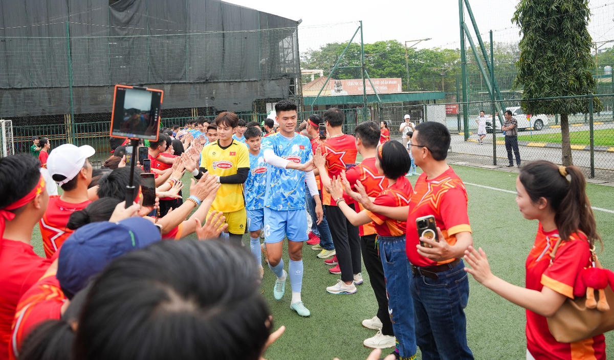 Thành viên độc lập Herbalife có buổi giao lưu gặp gỡ với các cầu thủ Việt Nam