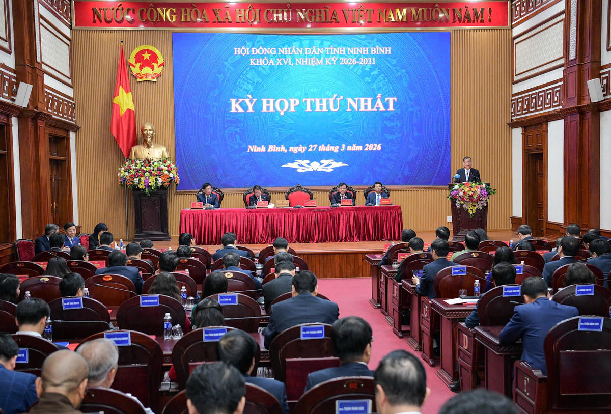 Toàn cảnh kỳ họp thứ nhất, HĐND tỉnh Ninh Bình khóa XVI. Ảnh: Trường Giang