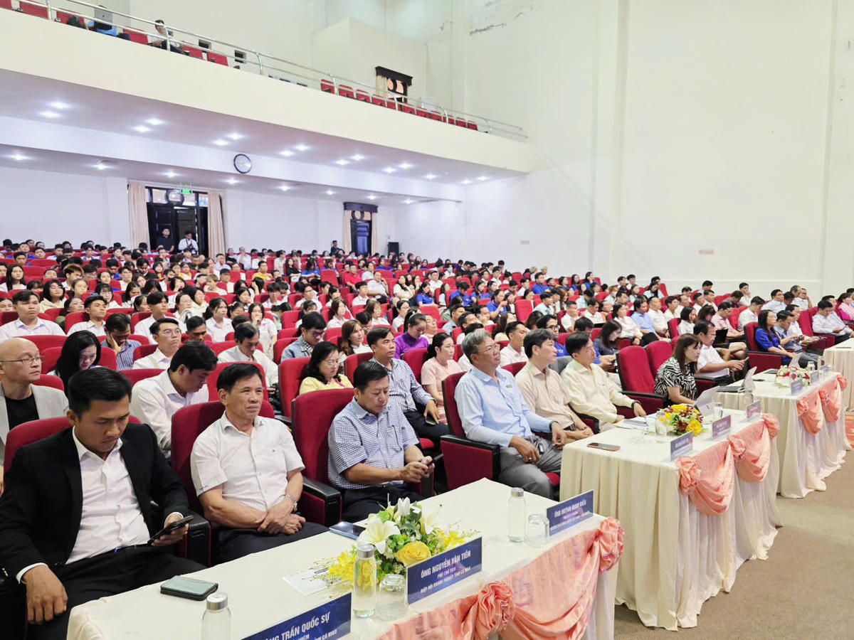 Quang cảnh diễn đàn. Ảnh: Nguyên Du