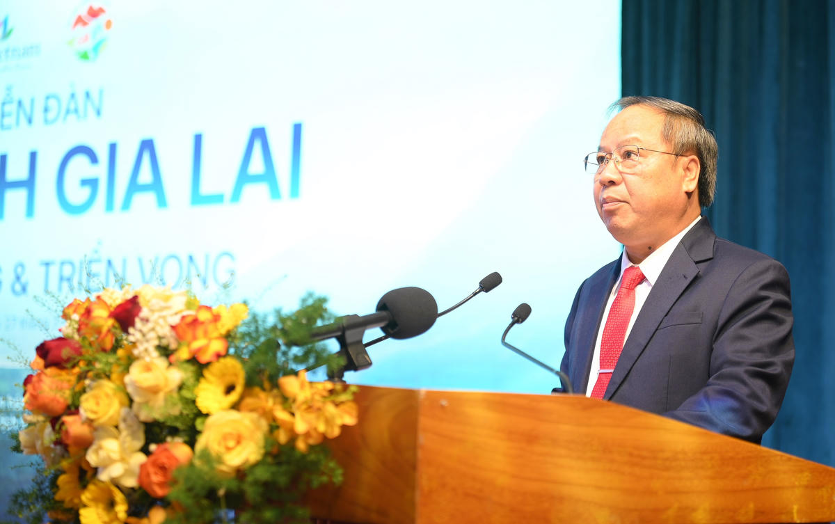 Ông Châu Ngọc Tuấn, Phó Bí thư Tỉnh ủy Gia Lai phát biểu khai mạc diễn đàn. Ảnh: Đình Sang.