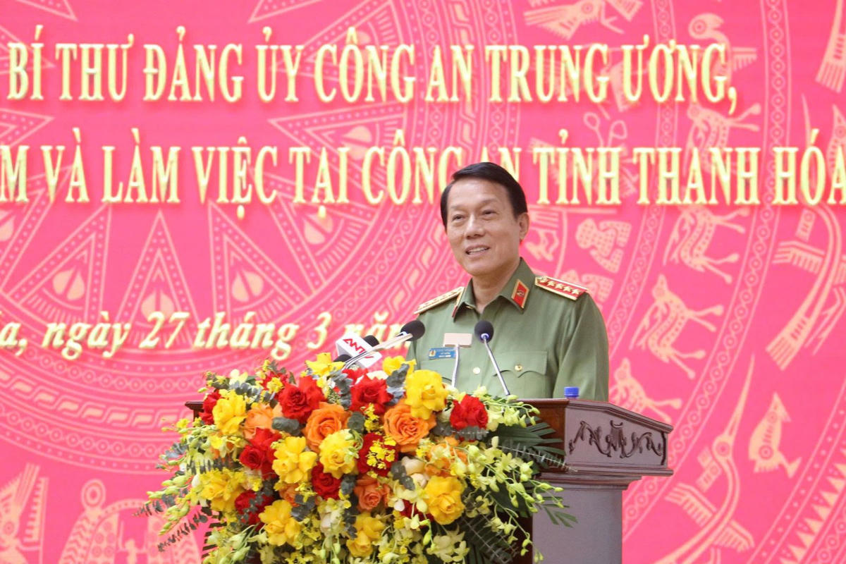 Bộ trưởng Bộ Công an Lương Tam Quang phát biểu chỉ đạo tại buổi làm việc. Ảnh: CATH.