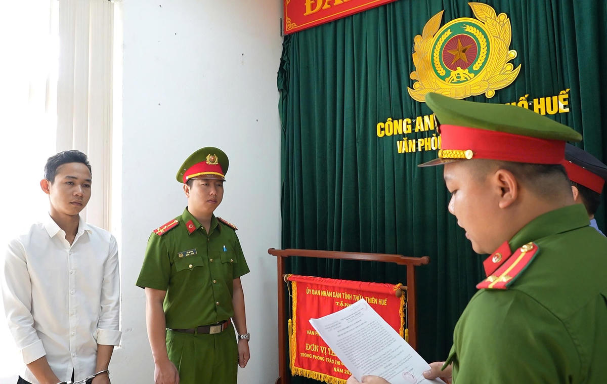 Đối tượng Nguyễn Kim Tuấn tại thời điểm bị bắt giữ. Ảnh: P.B.