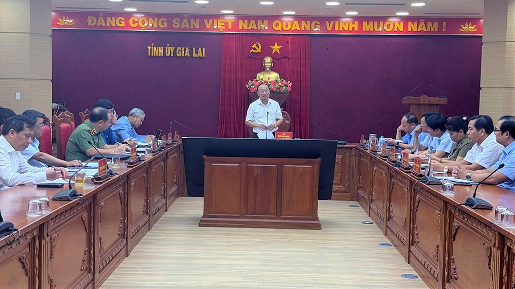 Quang cảnh cuộc họp phòng, chống tham nhũng, lãng phí, tiêu cực tỉnh Gia Lai. Ảnh: M.N.