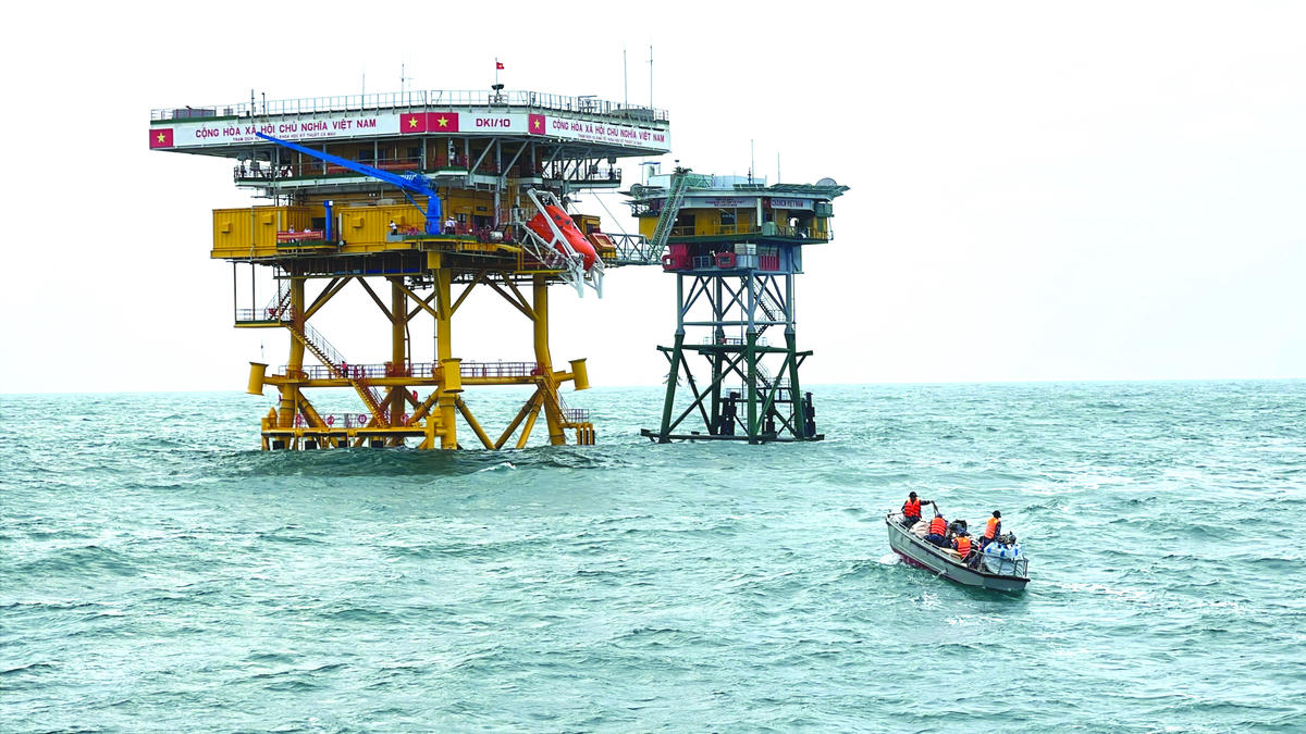 Nhà giàn DK1: Vững vàng giữa đại dương