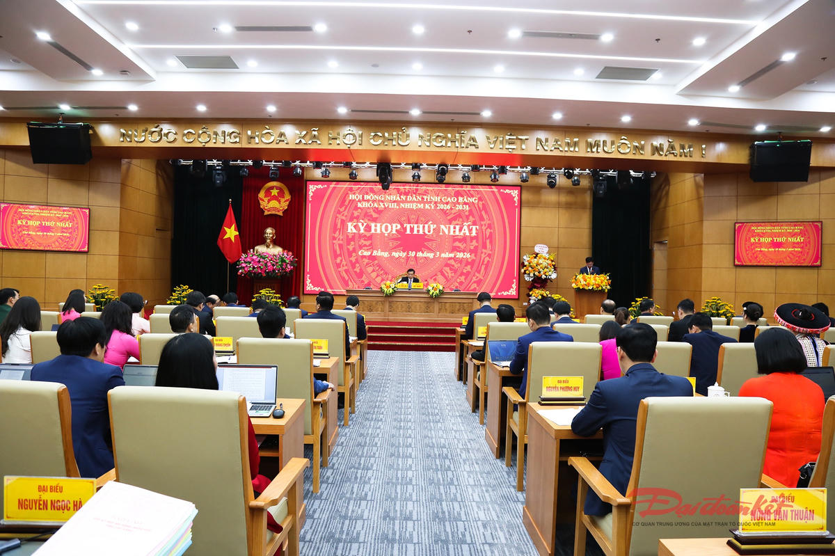 Quang cảnh kỳ họp đầu tiên HĐND tỉnh Cao Bằng khóa 18. Ảnh: Hân Nguyễn.