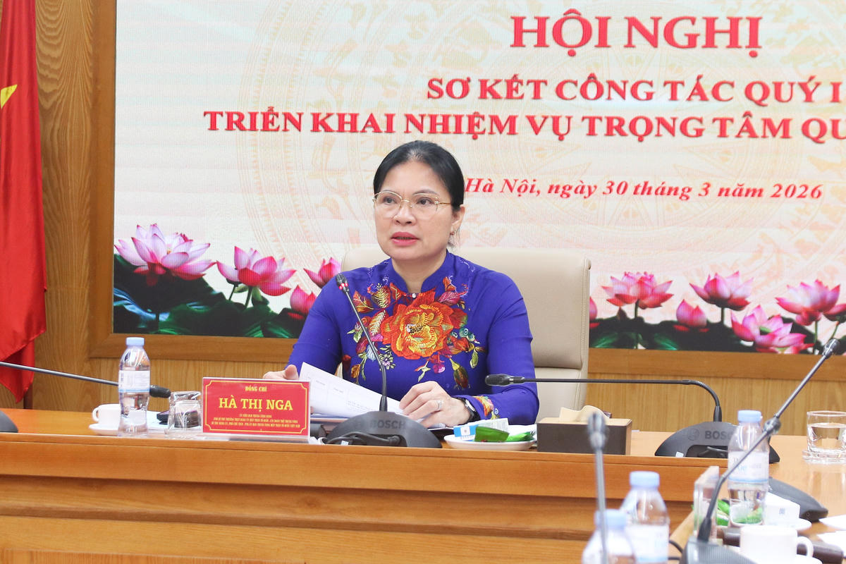 Phó Chủ tịch - Tổng Thư ký Hà Thị Nga phát biểu tại Hội nghị.