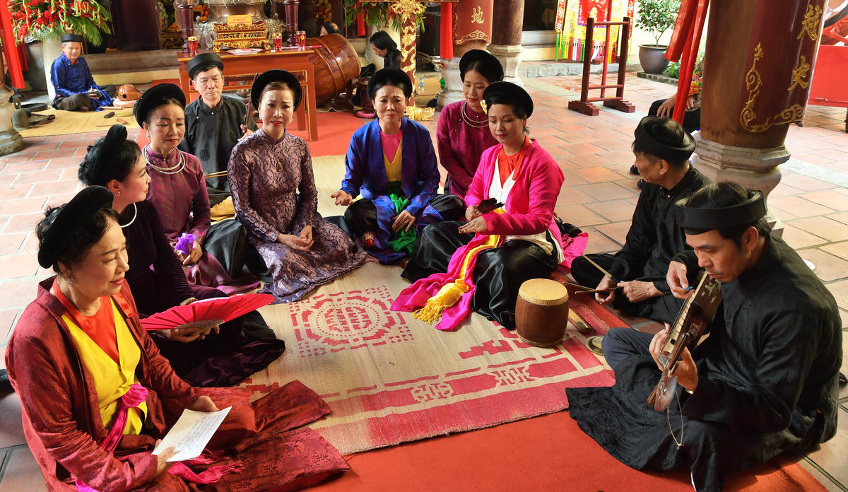 Biểu diễn nghệ thuật ca trù.