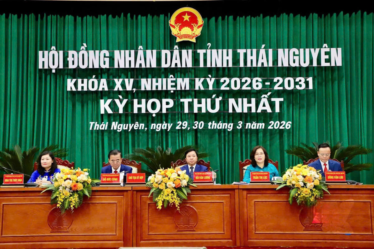 Chủ tịch và các Phó Chủ tịch HĐND tỉnh Thái Nguyên nhiệm kỳ 2026 - 2031. Ảnh: Nguyễn Toán.