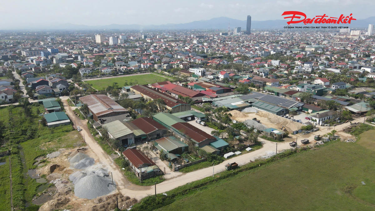 CCN Bắc Thạch Quý được UBND tỉnh Hà Tĩnh phê duyệt bản vẽ quy hoạch chi tiết và phê duyệt dự án đầu tư xây dựng kết cấu hạ tầng cụm năm 2003 với diện tích ban đầu là 10 ha, tổng mức đầu tư 14,2 tỷ đồng.
CCN này đã được đầu tư giai đoạn 1 và đưa vào hoạt động năm 2005 với diện tích 5 ha, diện tích thực tế hiện nay khoảng 3,3 ha.