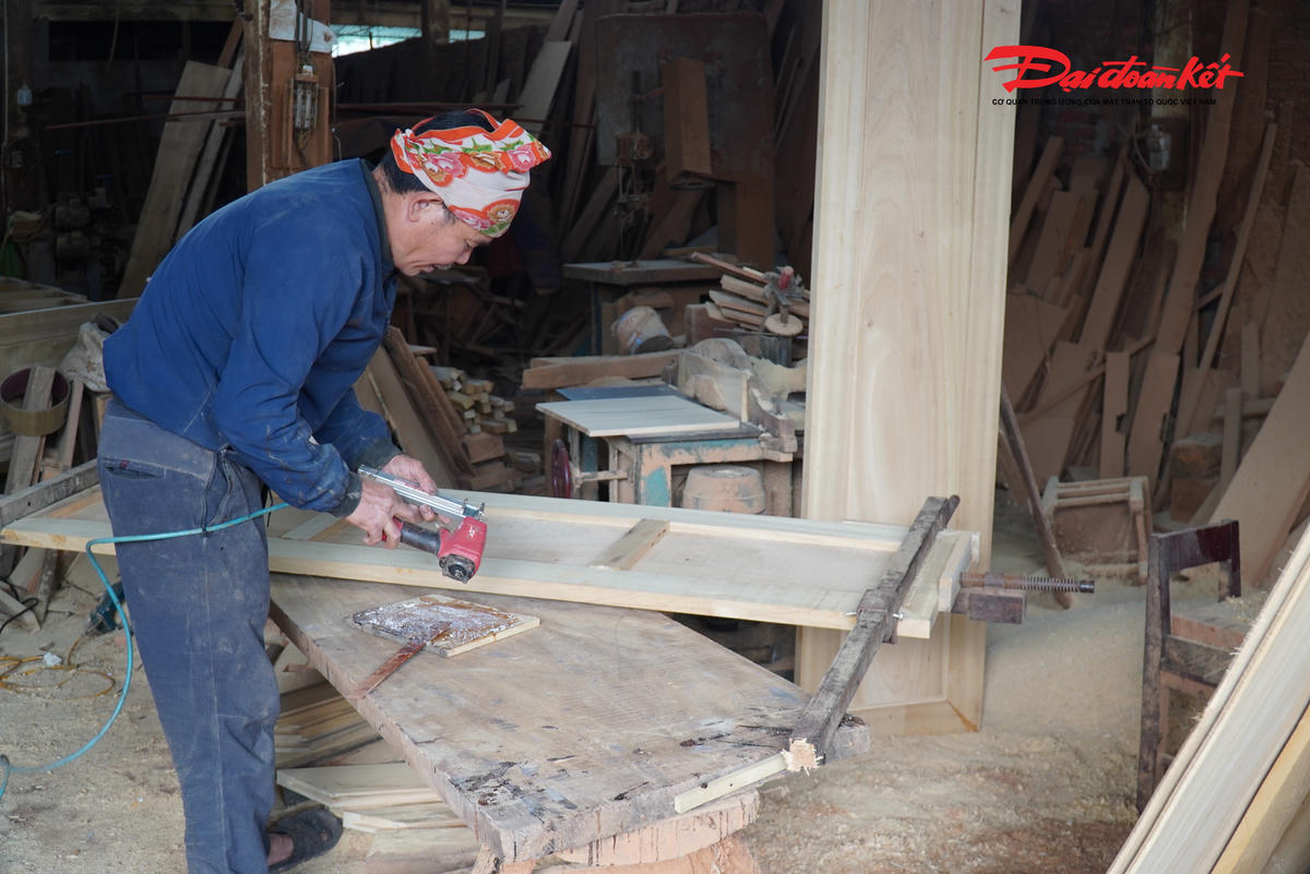 Ông Phan Văn Cường, Chuyên viên Phòng Doanh nghiệp đầu tư, Sở Tài chính Hà Tĩnh cho biết: Mặc dù các cơ quan chuyên môn cơ bản đã thống nhất phương án chuyển đổi CCN Bắc Thạch Quý và gửi văn bản đề xuất phương án cho UBND tỉnh. Tuy nhiên, hiện còn vướng quy hoạch và vấn đề thu hồi đất, bồi thường tài sản, chuyển đổi mục đích sử dụng đất…