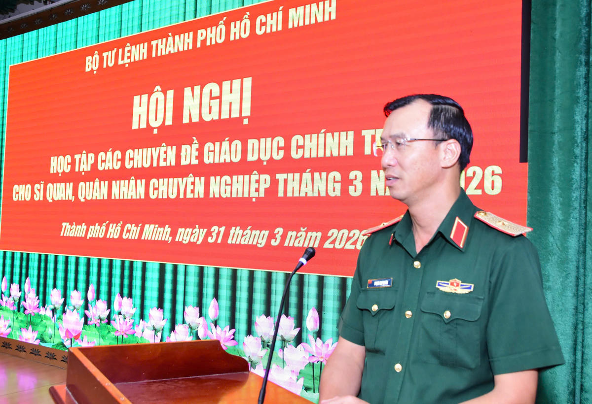 Thiếu tướng Phạm Như Quân, Phó Chính ủy Bộ Tư lệnh TP Hồ Chí Minh đã đến dự và phát biểu chỉ đạo hội nghị. Ảnh: Minh Phương.