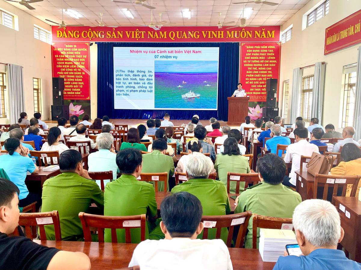 Quang cảnh hội nghị. Ảnh: Tâm Định.