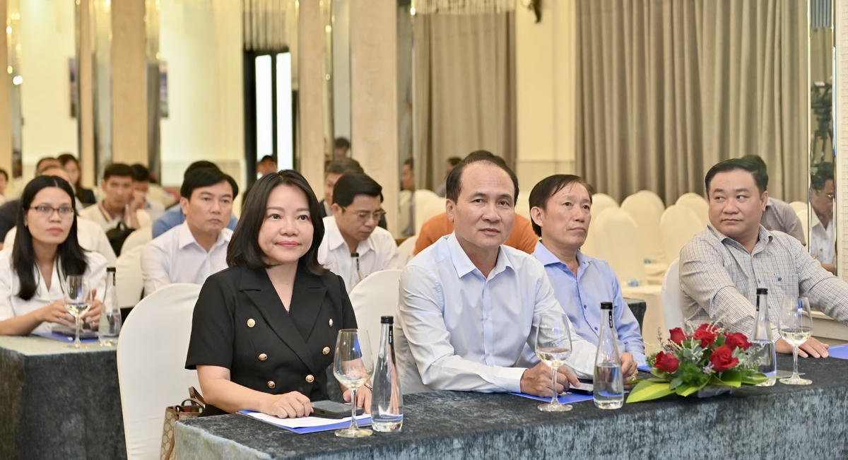 Các đại biểu tham dự tại buổi lễ (ảnh Thùy Trang)