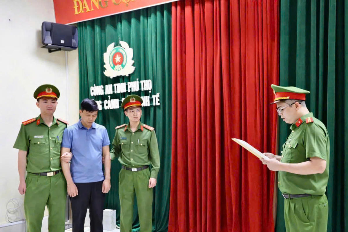 Thời điểm thực hiện hành vi phạm tội, Lưu Tiến Chung là Phó Chủ tịch UBND xã Ngọc Thanh phụ trách kinh tế, chịu trách nhiệm về các lĩnh vực nông - lâm - ngư nghiệp, tài chính - ngân sách, quản lý đất đai, môi trường; nay là Giám đốc trung tâm phục vụ hành chính công UBND phường Xuân Hòa. Ảnh: CACC.