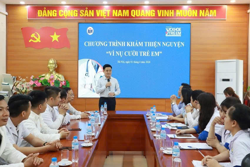 Thầy thuốc Nhân dân, GS.TS.BS Trịnh Đình Hải, Phó Chủ tịch Tổng hội Y học Việt Nam chia sẻ tại chương trình Vì nụ cười trẻ em.