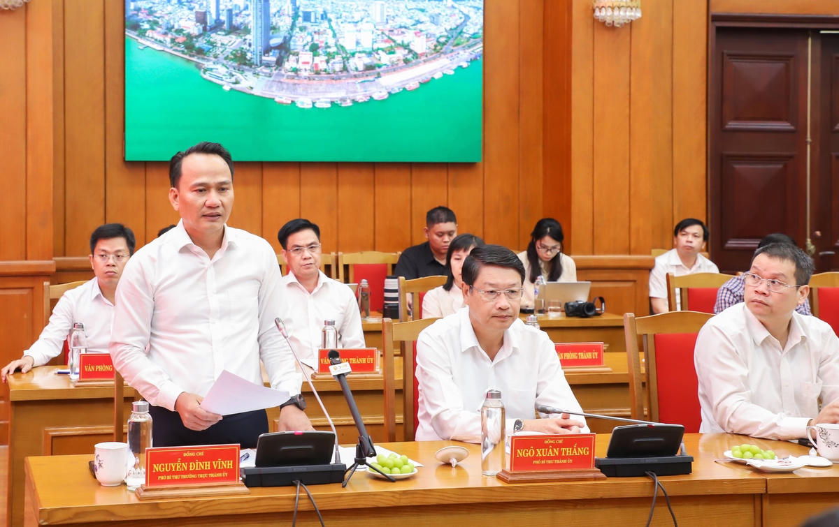 Phó Bí thư Thường trực Thành ủy Đà Nẵng Nguyễn Đình Vĩnh phát biểu tiếp thu ý kiến. Ảnh: CV.
