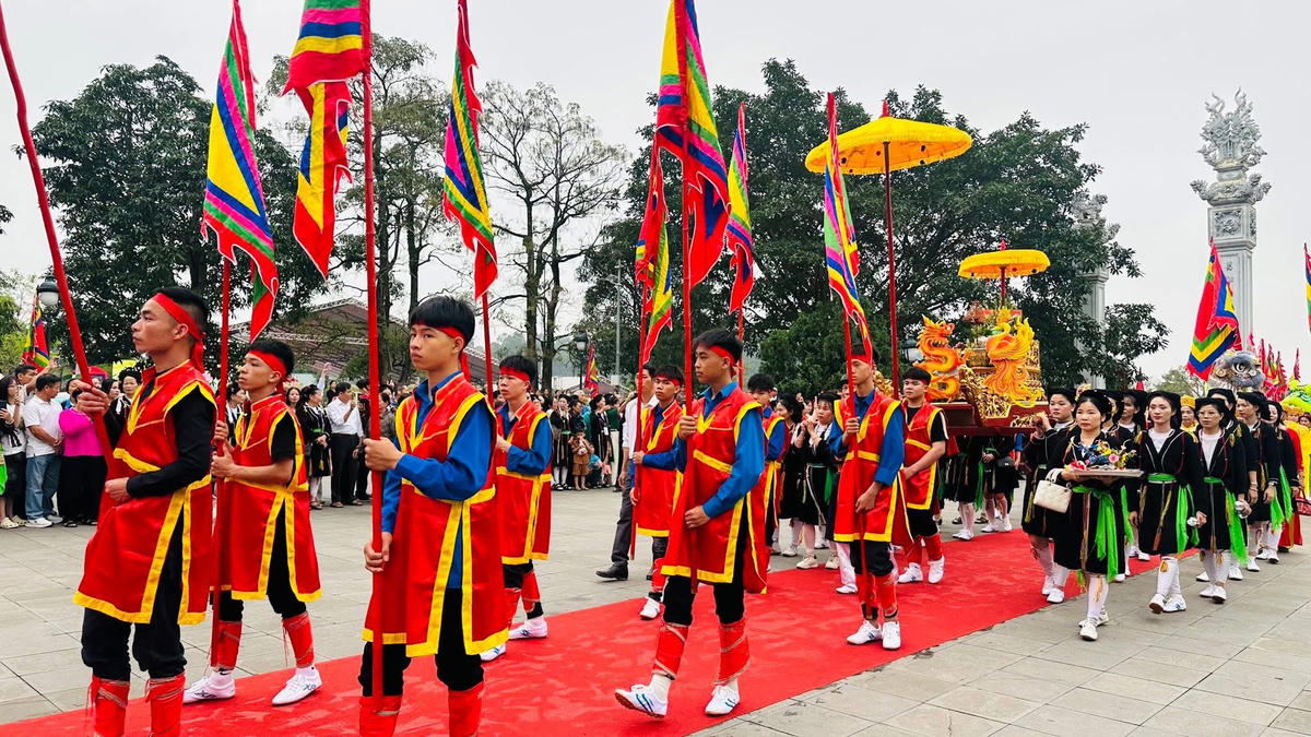 Lễ hội Tây Thiên diễn ra thành kính, trang trọng. Ảnh: TD.