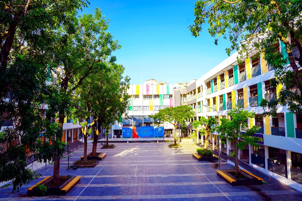 
Tại Trường Tiểu học Xuân La (phường Xuân Đỉnh, Hà Nội) Công ty TNHH thương mại và dịch vụ Ban Mai được chỉ định trúng thầu với hơn 13 tỷ đồng.


