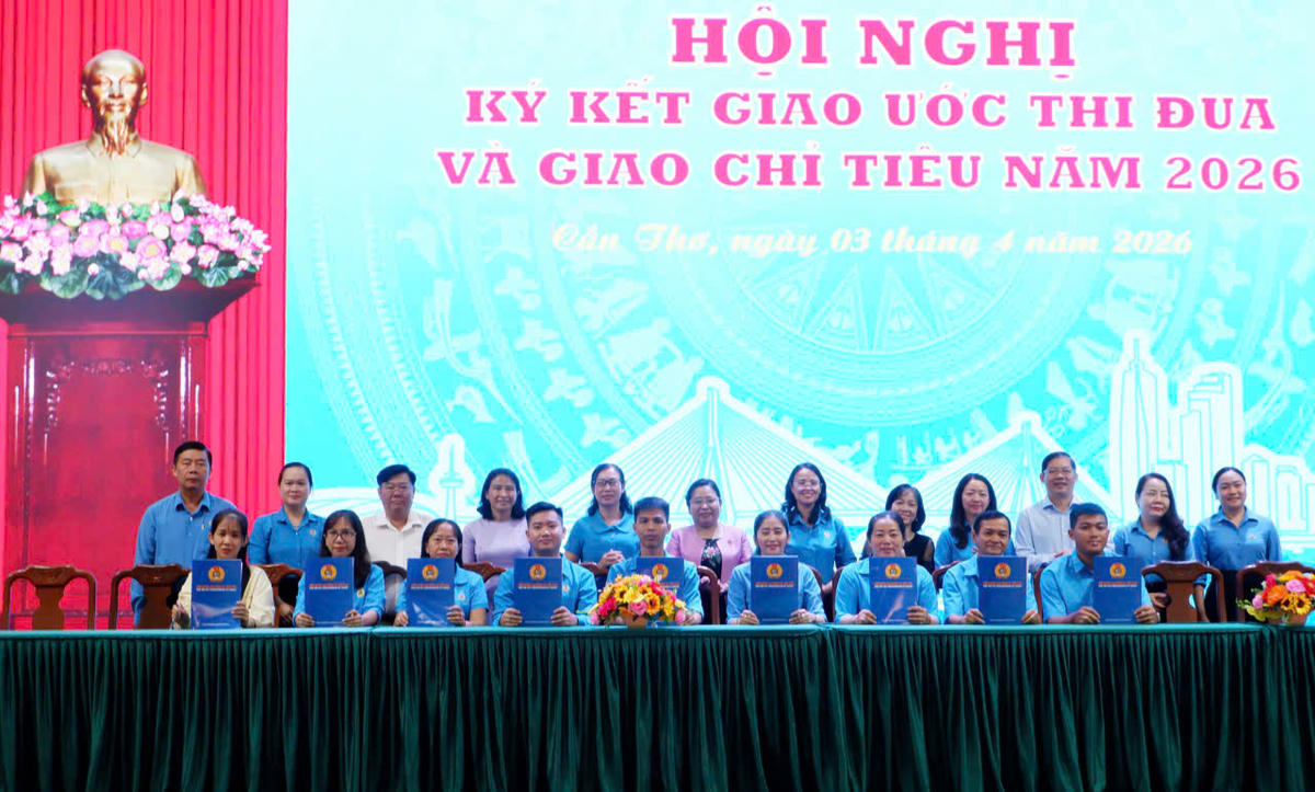 Lễ ký kết giao ước thi đua giữa các Cụm thi đua. Ảnh Tuệ Yên&nbsp;