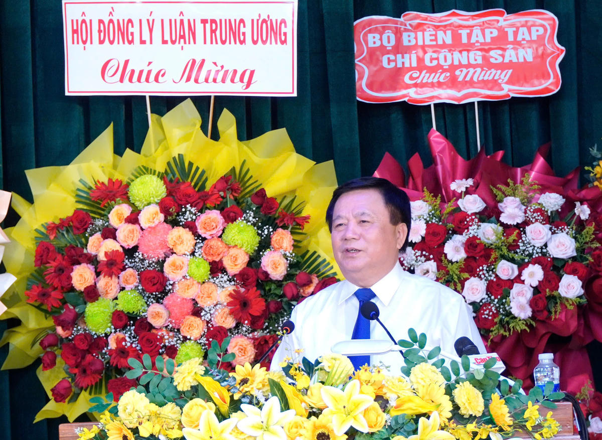 GS.TS Nguyễn Xuân Thắng phát biểu tại buổi lễ. Ảnh: Trung Kiên.