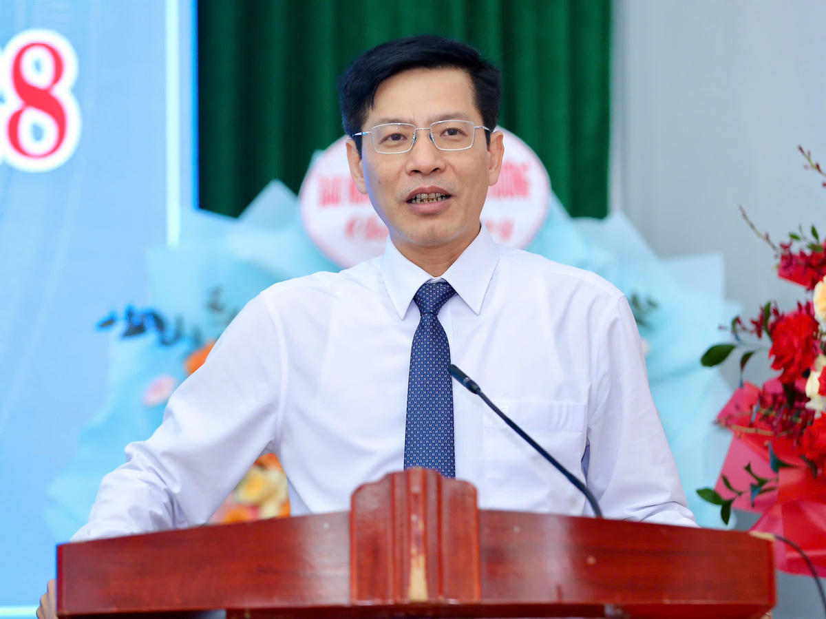 Ông Phạm Văn Báu - Tỉnh ủy viên, Giám đốc Báo và Phát thanh, Truyền hình tỉnh, Chủ tịch Hội Nhà báo tỉnh Thanh Hóa đánh giá cao những kết quả mà Chi hội BCTƯ đạt được trong nhiệm kỳ vừa qua. Ảnh: Đình Minh