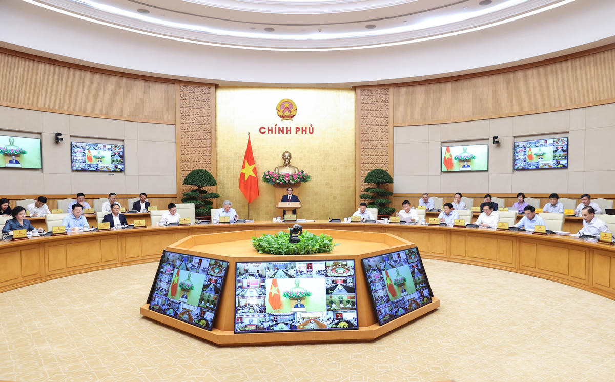 Thủ tướng yêu cầu tìm lời giải tăng trưởng cao, giữ ổn định vĩ mô